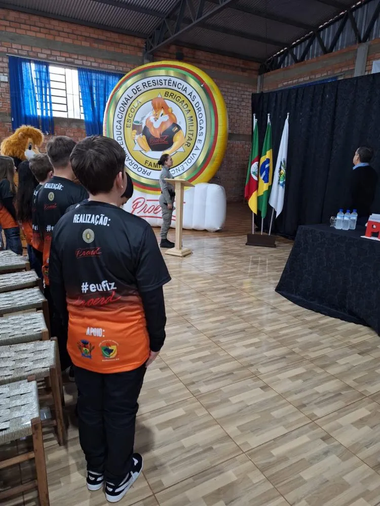 Redentora realiza formatura do PROERD com participação de alunos das redes municipal e estadual