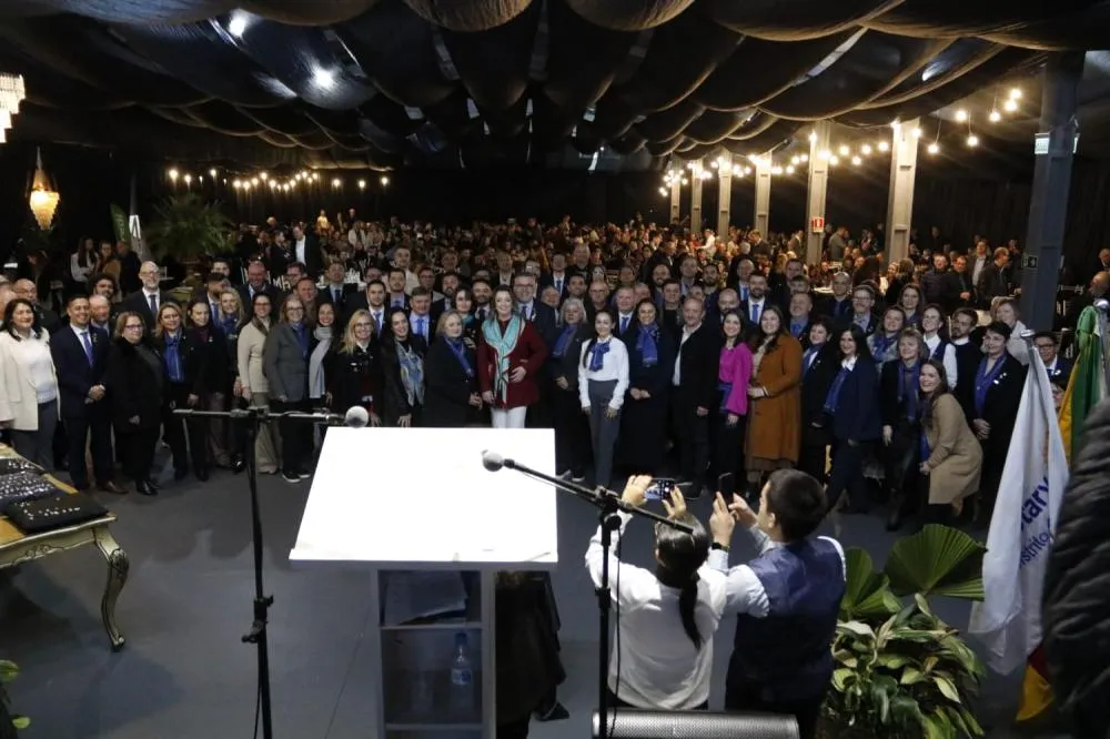 Janete Mantelli Reis assume a presidência do Rotary Club Tenente Portela para o Ano Rotário 2026/2027