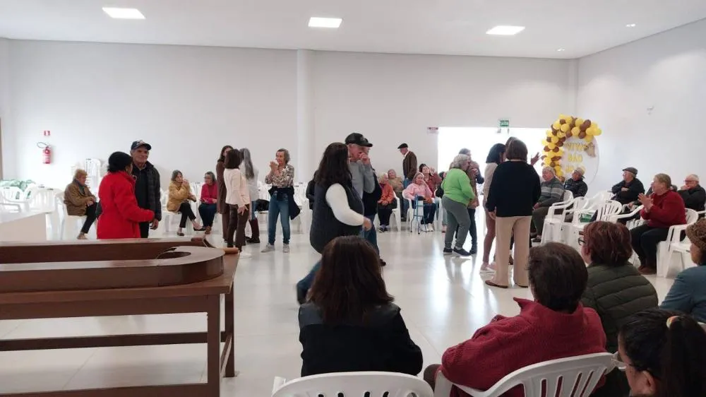 Grupo de Idosos Reviver promove torneio de bolãozinho, canastra e bocha em Vista Gaúcha