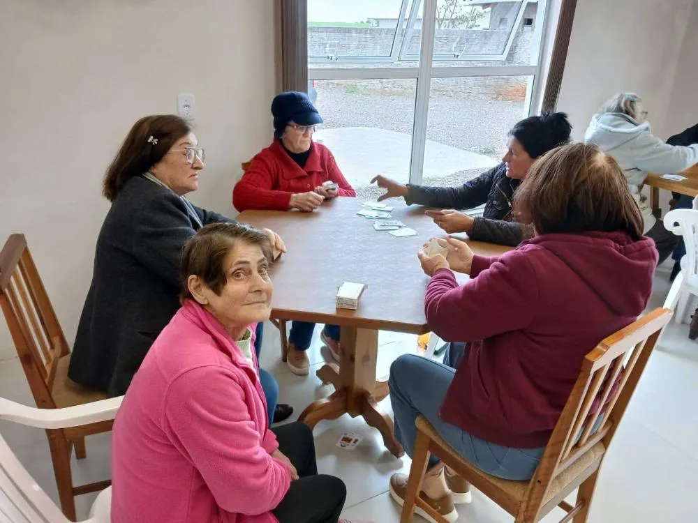 Grupo de Idosos Reviver promove torneio de bolãozinho, canastra e bocha em Vista Gaúcha