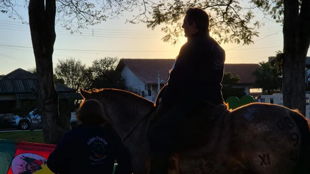 27ª Cavalgada Tenente Mário Portela Fagundes inicia com recorde de participantes e celebra a tradição gaúcha