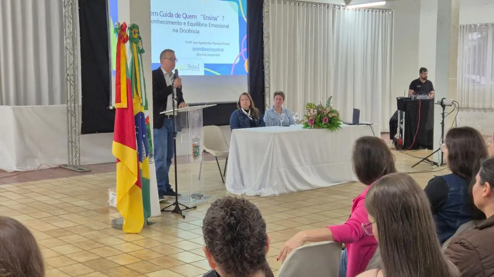 Parada pedagógica une saúde mental e qualificação do ensino em Tenente Portela
