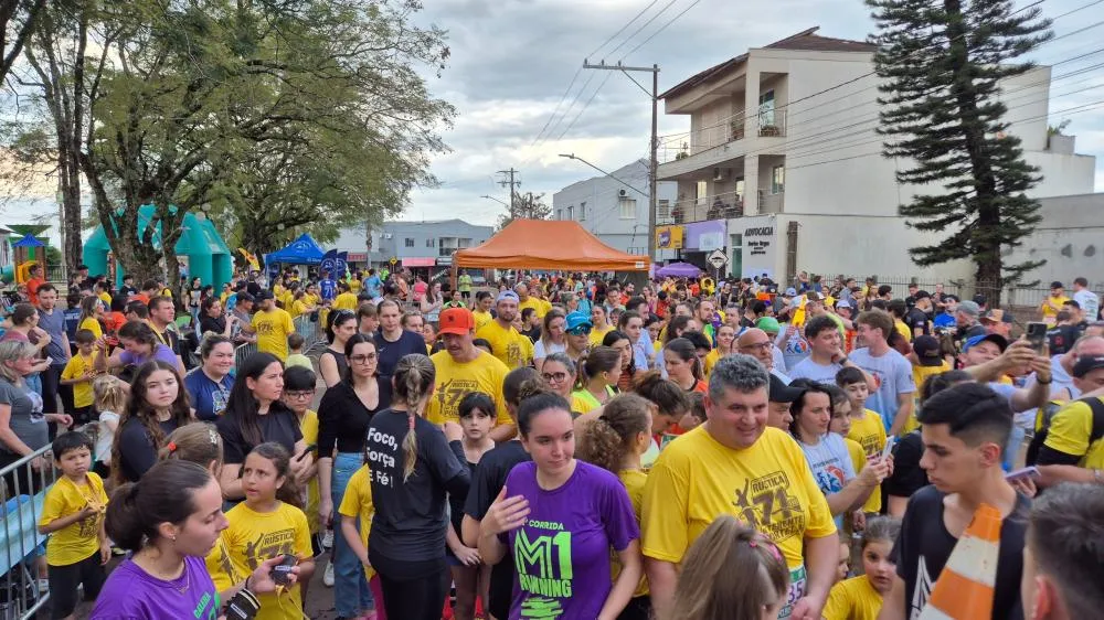 Rústica dos 71 anos reúne 550 atletas e transforma ruas de Tenente Portela em festa do esporte