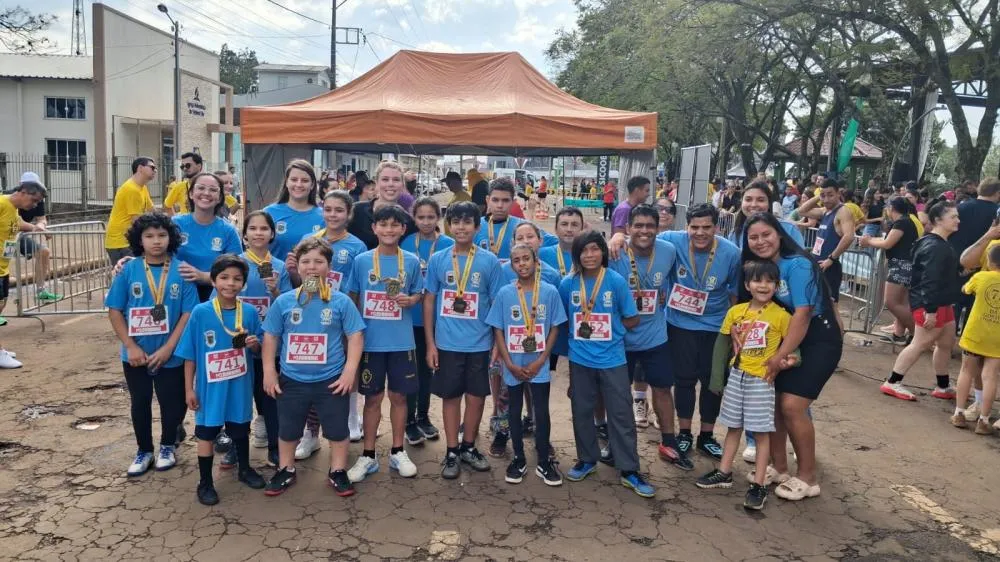 Rústica dos 71 anos reúne 550 atletas e transforma ruas de Tenente Portela em festa do esporte