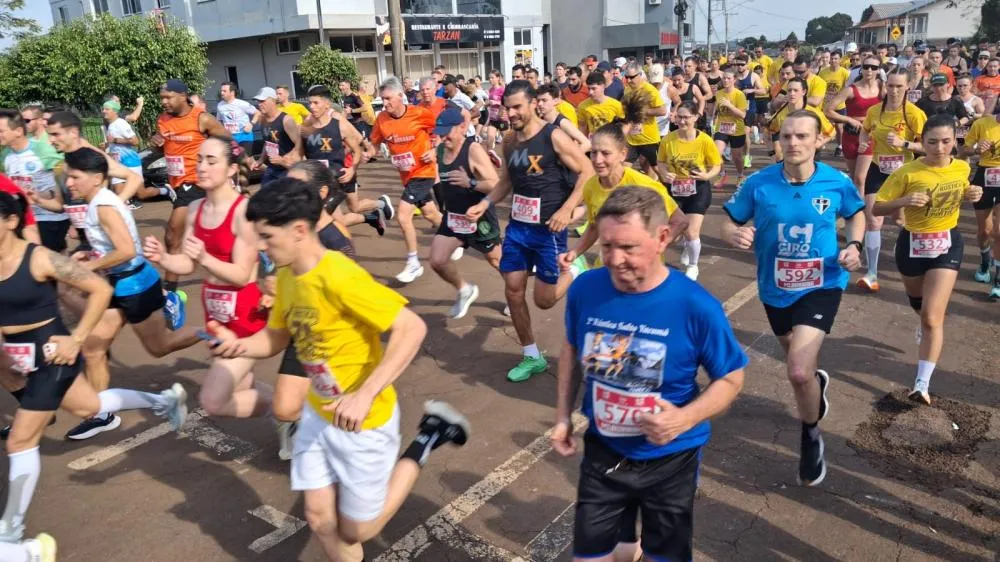 Rústica dos 71 anos reúne 550 atletas e transforma ruas de Tenente Portela em festa do esporte