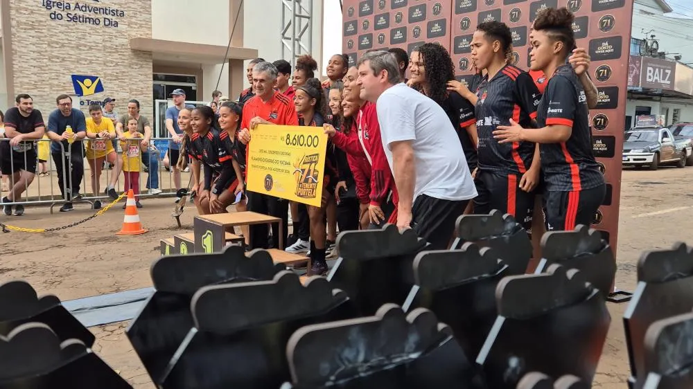 Rústica dos 71 anos reúne 550 atletas e transforma ruas de Tenente Portela em festa do esporte