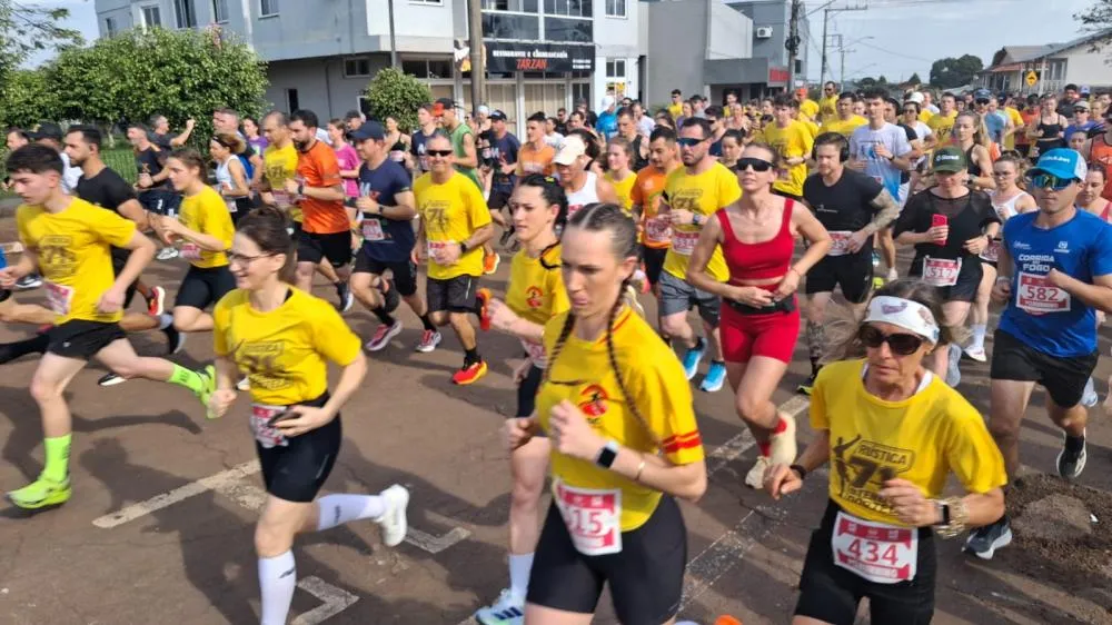 Rústica dos 71 anos reúne 550 atletas e transforma ruas de Tenente Portela em festa do esporte