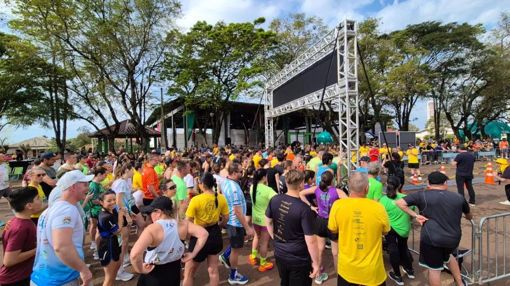 Rústica dos 71 anos reúne 550 atletas e transforma ruas de Tenente Portela em festa do esporte