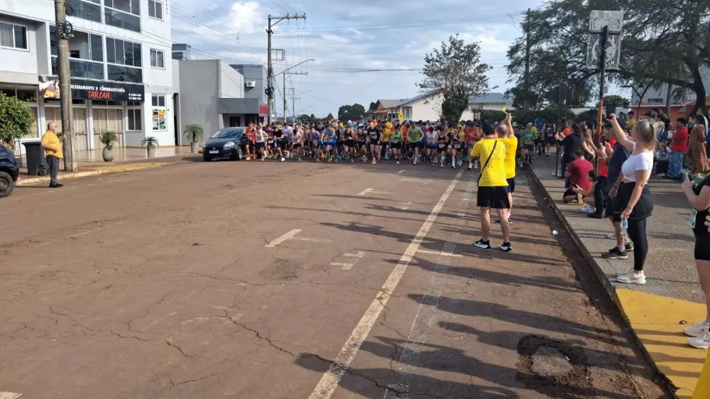 Rústica dos 71 anos reúne 550 atletas e transforma ruas de Tenente Portela em festa do esporte