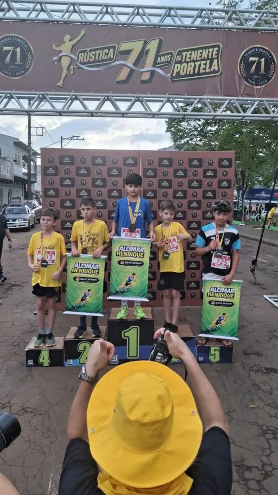 Rústica dos 71 anos reúne 550 atletas e transforma ruas de Tenente Portela em festa do esporte