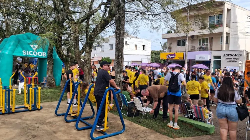 Rústica dos 71 anos reúne 550 atletas e transforma ruas de Tenente Portela em festa do esporte