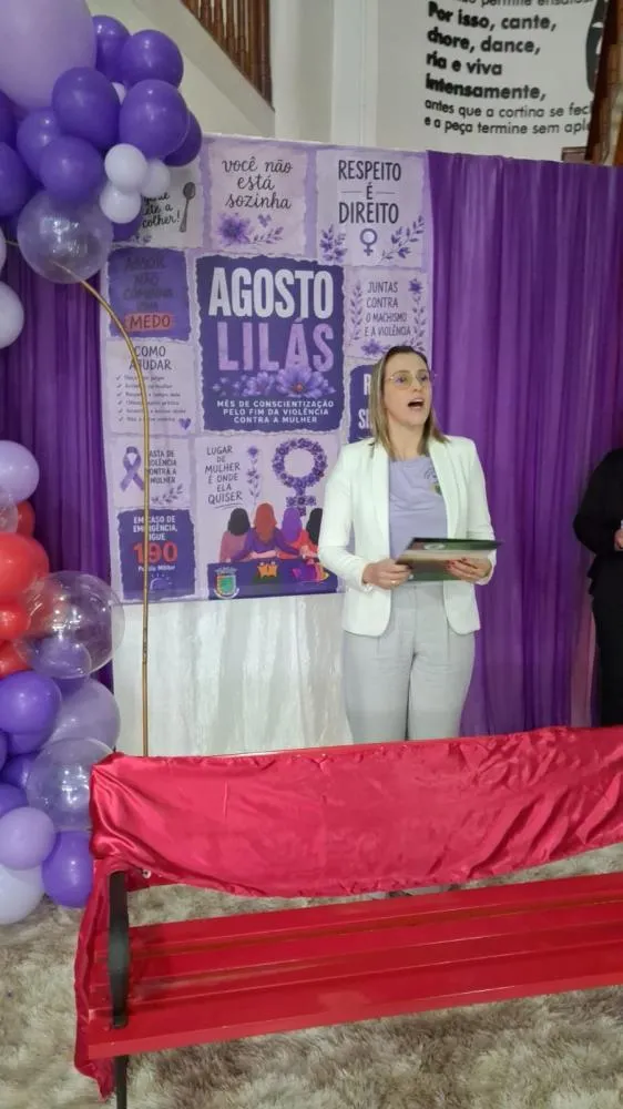 Banco Vermelho é inaugurado em Tenente Portela como símbolo de enfrentamento à violência contra a mulher