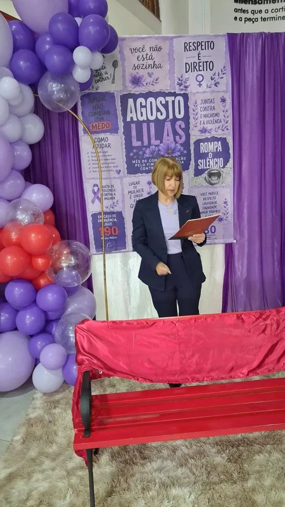 Banco Vermelho é inaugurado em Tenente Portela como símbolo de enfrentamento à violência contra a mulher