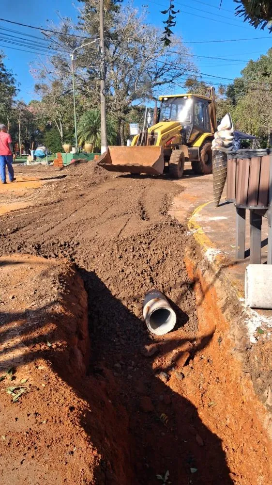 Tubulação prepara Avenida Luís Carlos Prestes para novo recapeamento