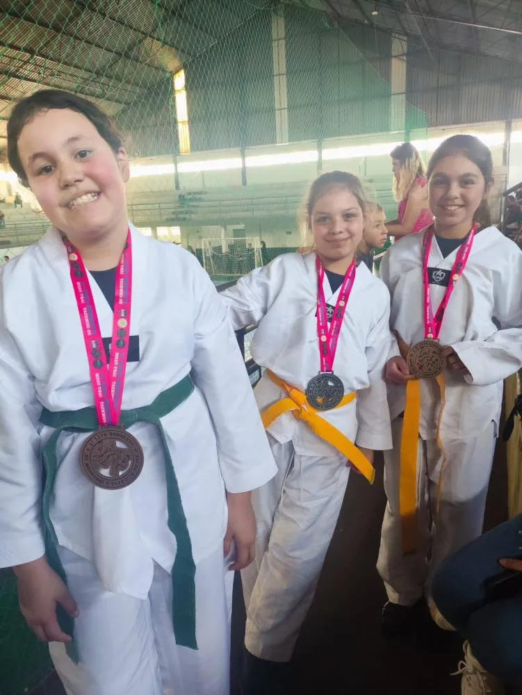 Atletas de Vista Gaúcha conquistam 24 medalhas em competição regional