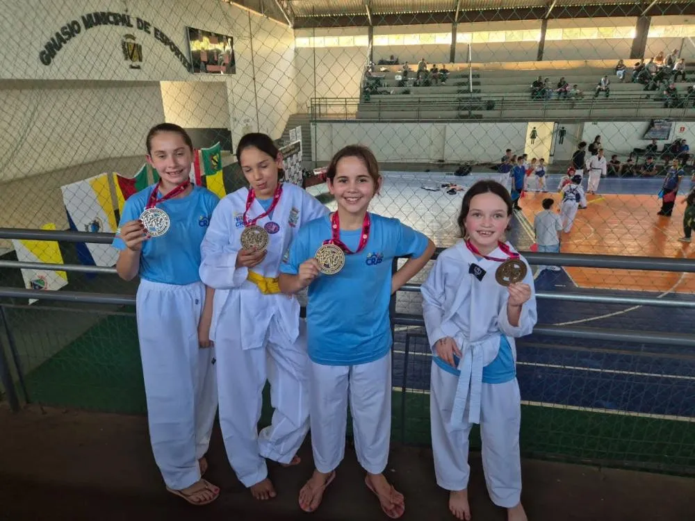 Atletas de Barra do Guarita conquistam 15 medalhas na 2ª Copa Noroeste de Taekwondo