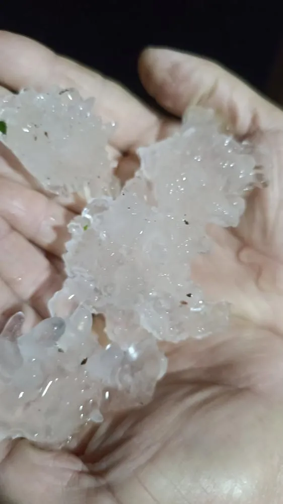 Chuva de granizo atinge interior de Vista Gaúcha e distrito de Bom Plano