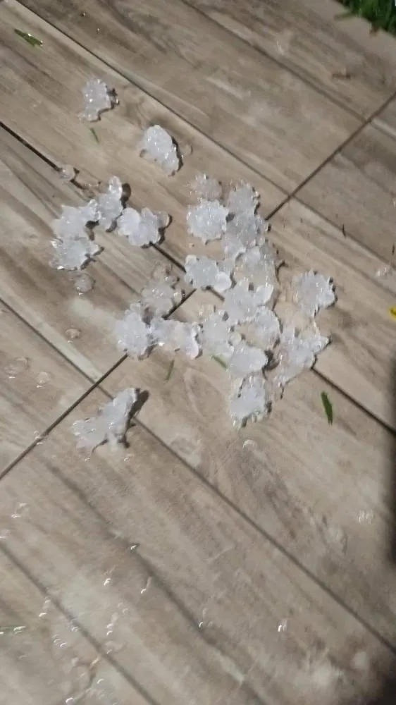 Chuva de granizo atinge interior de Vista Gaúcha e distrito de Bom Plano