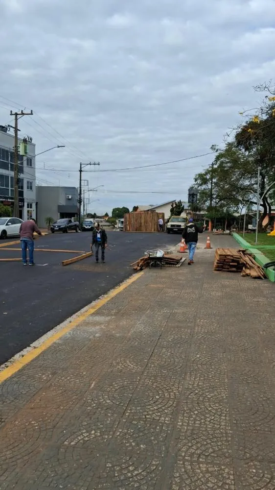 Construção dos ranchos do 15º Acampamento Farroupilha inicia em Tenente Portela