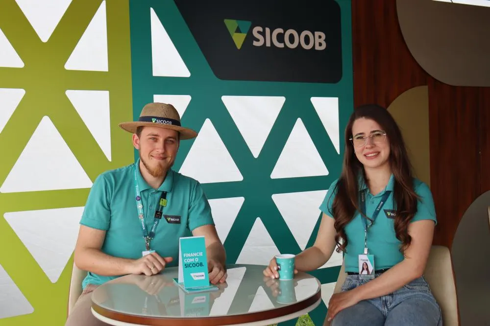 Sicoob Creditapiranga marca presença na FICAT 2026, em Tuparendi/RS