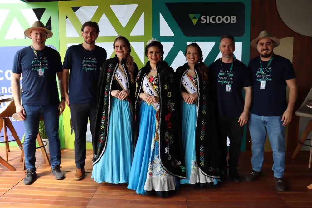 Sicoob Creditapiranga marca presença na FICAT 2026, em Tuparendi/RS