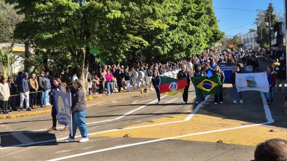 Tenente Portela celebra a Independência do Brasil com desfile cívico