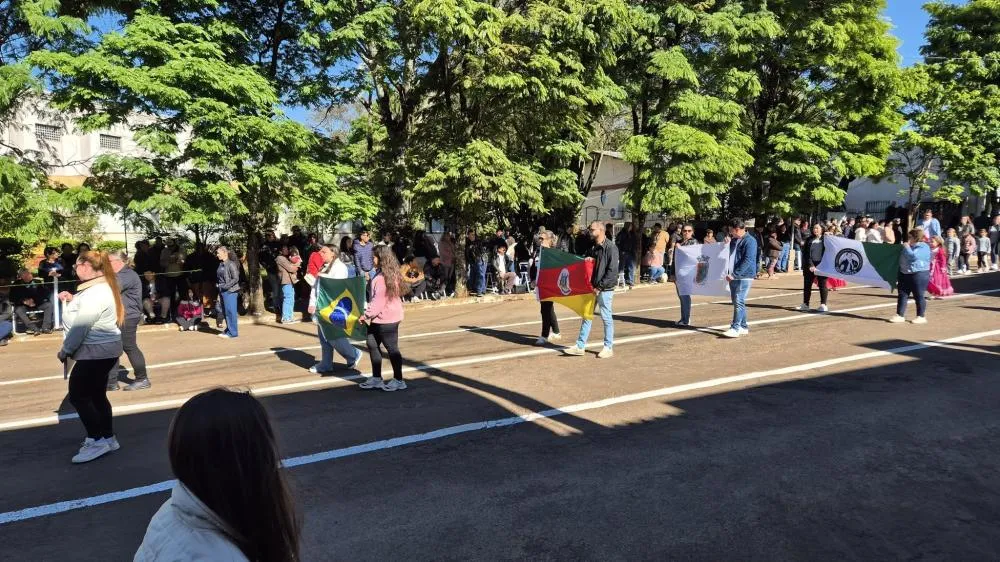 Tenente Portela celebra a Independência do Brasil com desfile cívico