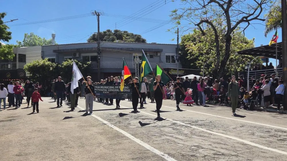 Tenente Portela celebra a Independência do Brasil com desfile cívico