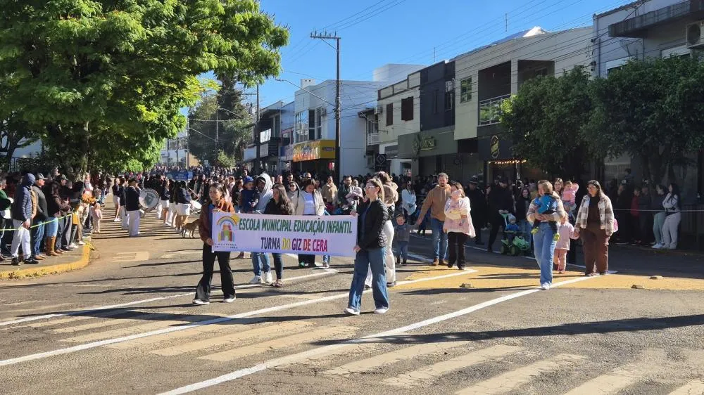 Tenente Portela celebra a Independência do Brasil com desfile cívico