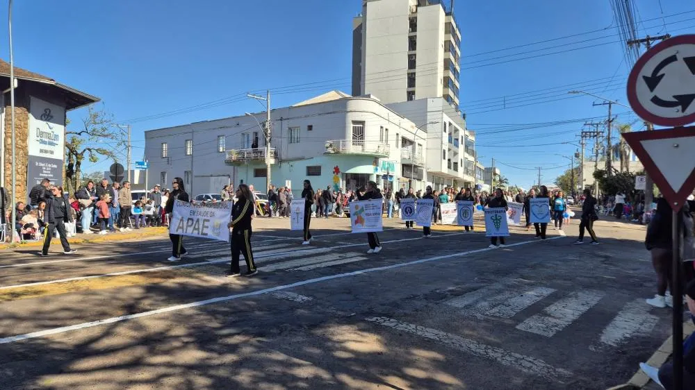 Tenente Portela celebra a Independência do Brasil com desfile cívico