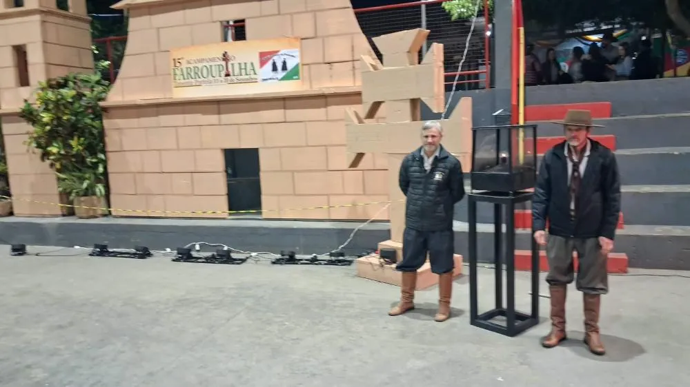 Chama Crioula marca abertura oficial do 15º Acampamento Farroupilha em Tenente Portela