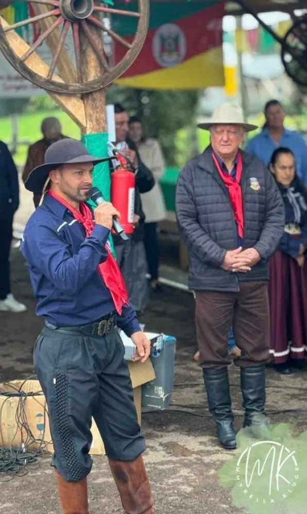 7º Acampamento Farroupilha de Vista Gaúcha é aberto com a chegada da Chama Crioula