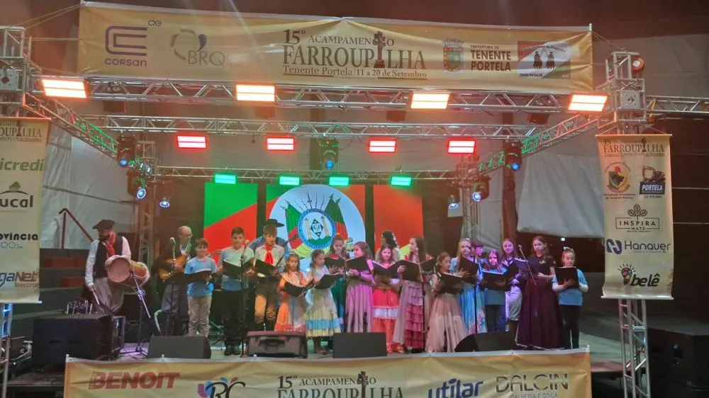 Sessão solene homenageia Oraci Gomes e João Alberto Pretto durante o 15º Acampamento Farroupilha