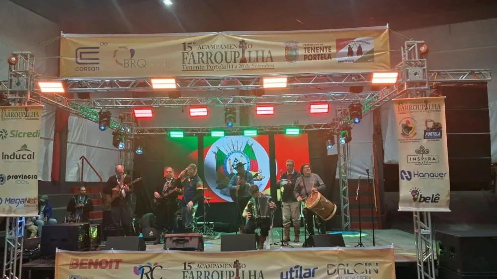Sessão solene homenageia Oraci Gomes e João Alberto Pretto durante o 15º Acampamento Farroupilha