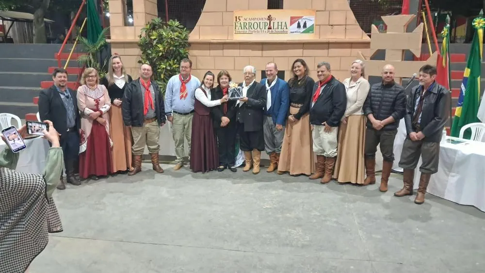 Sessão solene homenageia Oraci Gomes e João Alberto Pretto durante o 15º Acampamento Farroupilha