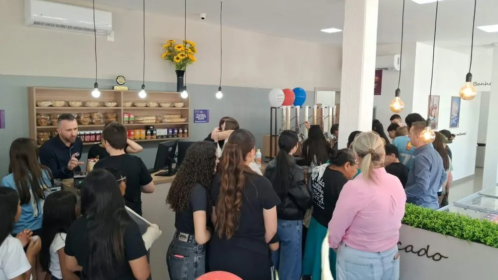 Cremolatto reinaugura loja em Tenente Portela com ambiente renovado e novas estruturas