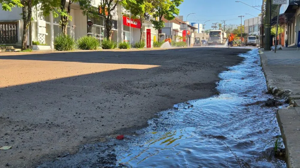 Preparação para recapeamento avança na Avenida Santa Rosa em Tenente Portela