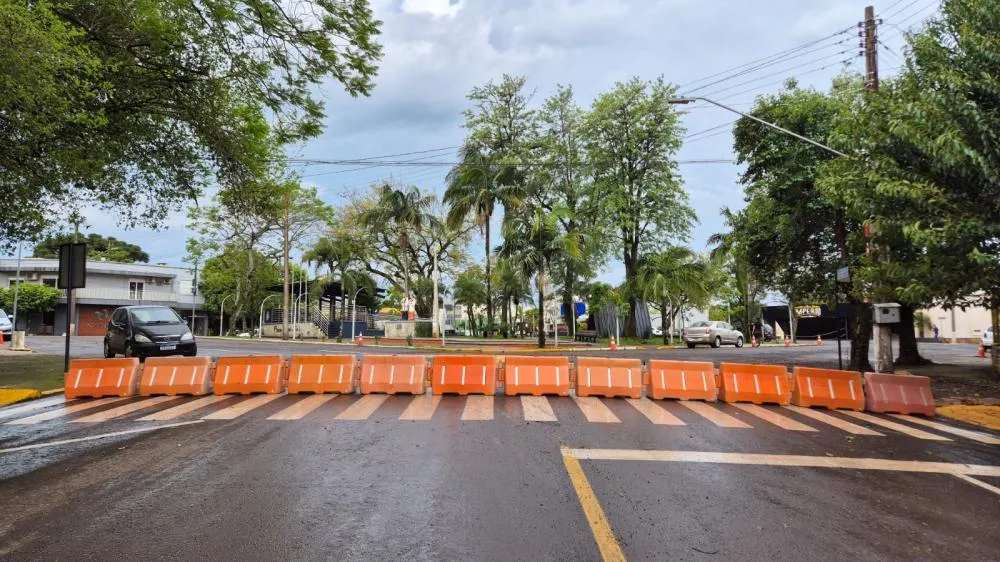 Vias centrais são interditadas para início do recapeamento em Tenente Portela