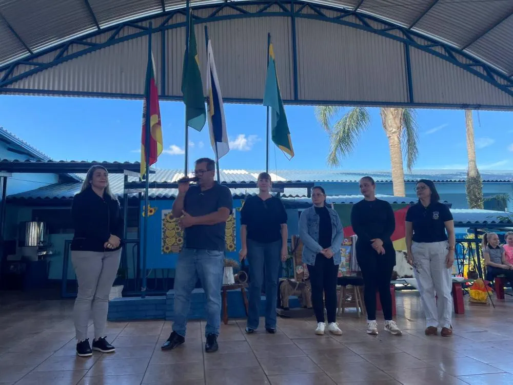 Momento de Integração Farroupilha reúne escolas municipais de Derrubadas