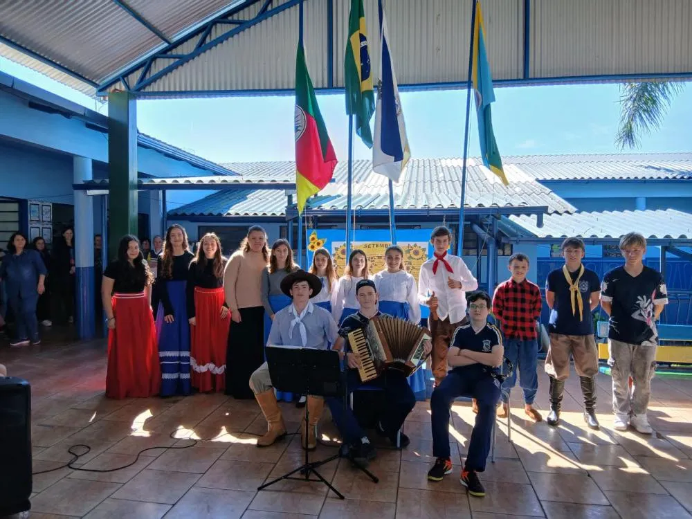 Momento de Integração Farroupilha reúne escolas municipais de Derrubadas