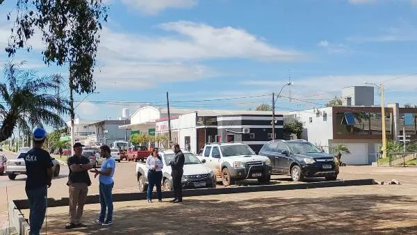 Miraguaí inicia construção da futura Rua Coberta na Praça Germano Eisi Pit