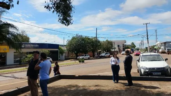 Miraguaí inicia construção da futura Rua Coberta na Praça Germano Eisi Pit