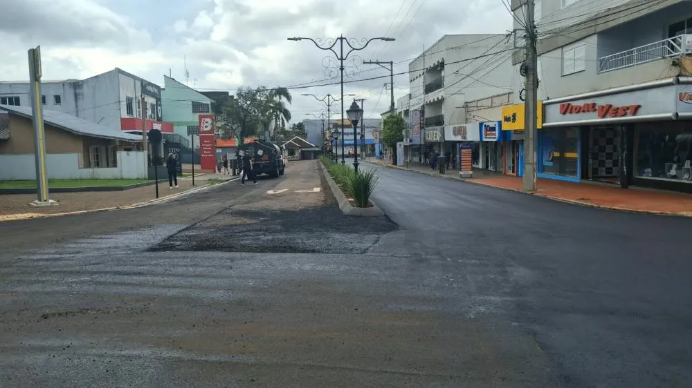 Recapeamento avança no centro de Tenente Portela e praças passarão por reformas
