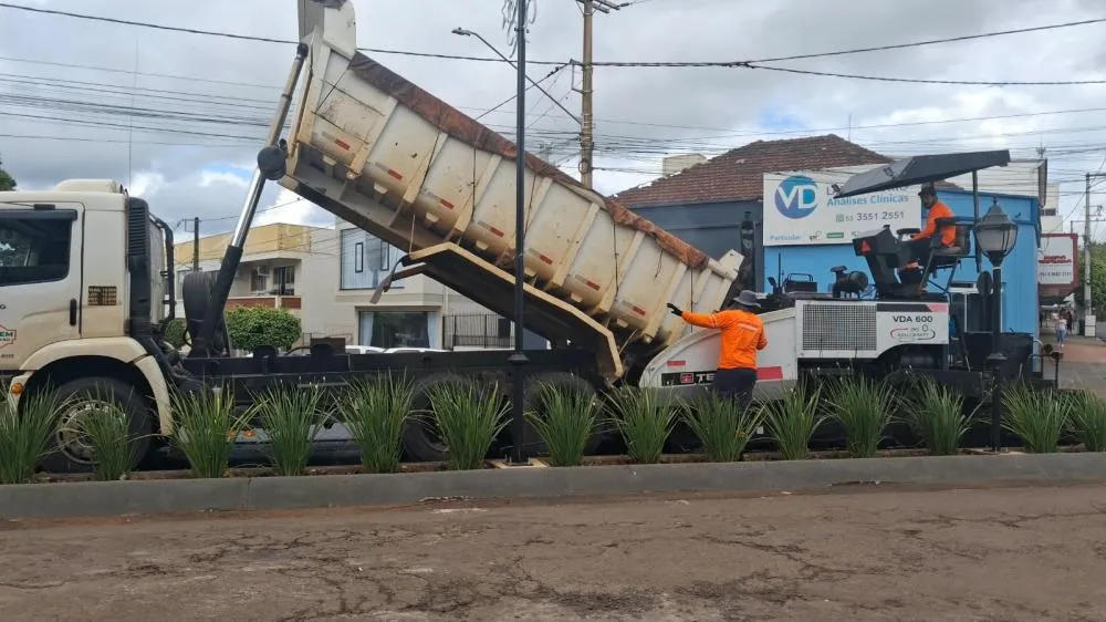 Recapeamento avança no centro de Tenente Portela e praças passarão por reformas