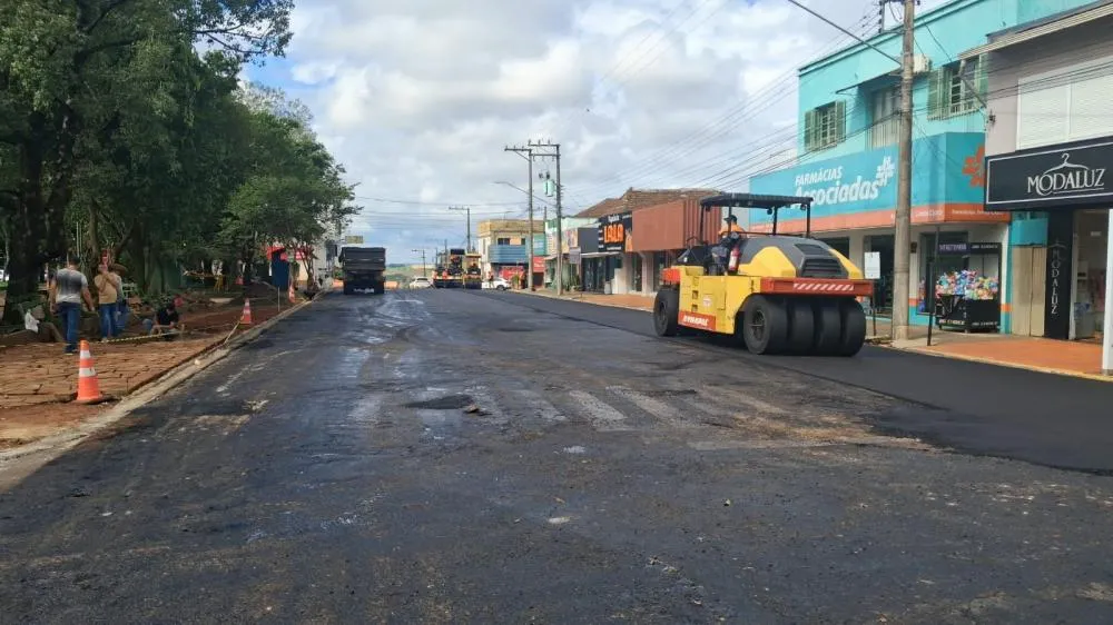 Recapeamento avança no centro de Tenente Portela e praças passarão por reformas