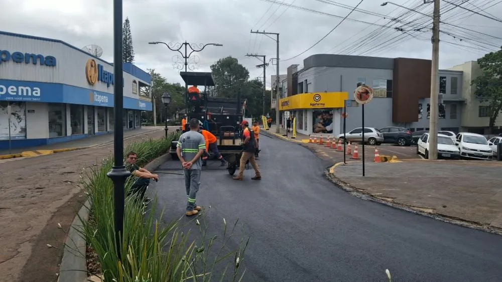 Recapeamento avança no centro de Tenente Portela e praças passarão por reformas