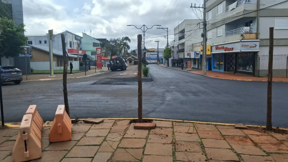 Recapeamento avança no centro de Tenente Portela e praças passarão por reformas