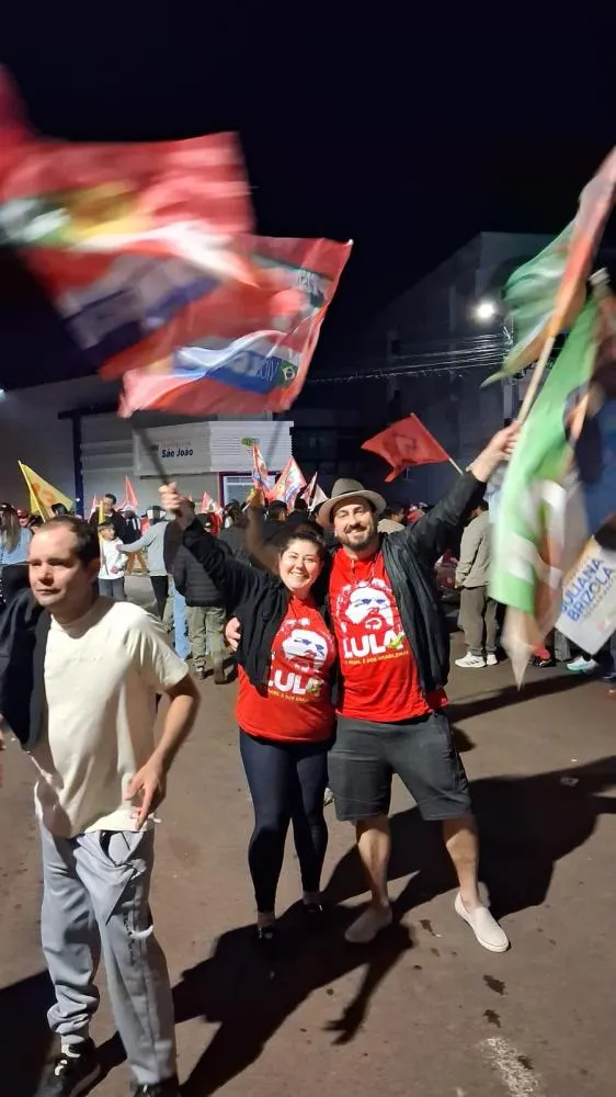 Vitória de Lula mobiliza militância do PT e reúne apoiadores em Tenente Portela