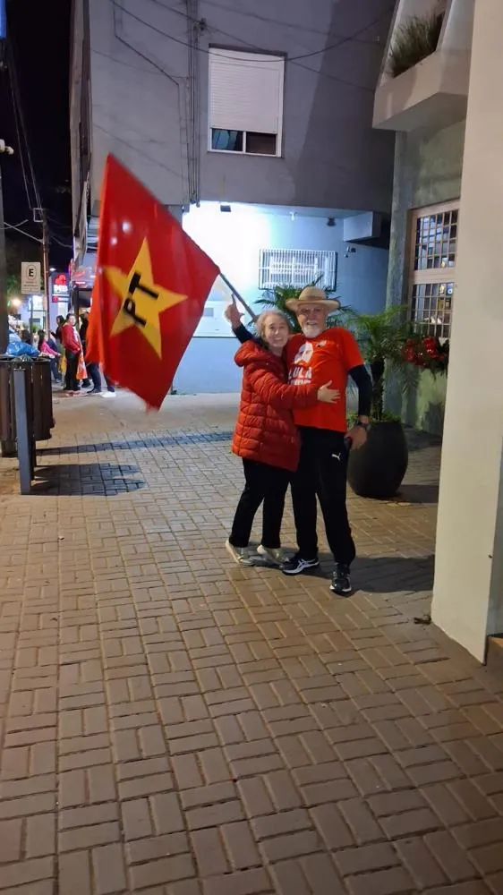 Vitória de Lula mobiliza militância do PT e reúne apoiadores em Tenente Portela