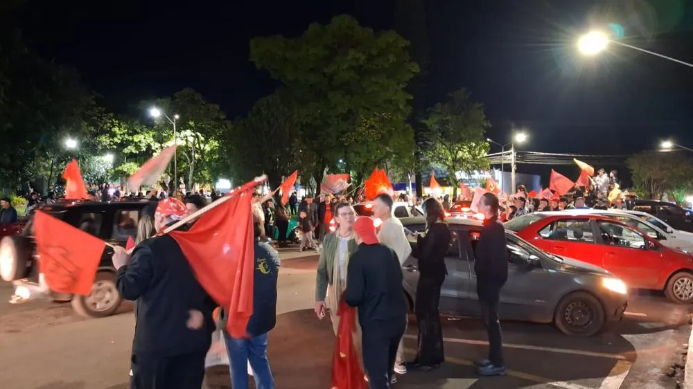 Vitória de Lula mobiliza militância do PT e reúne apoiadores em Tenente Portela
